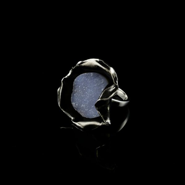 Δαχτυλίδι χειροποίητο από ασήμι 925 με επιμετάλλωση από μαύρο ρόδιο και ορυκτό χαλαζία